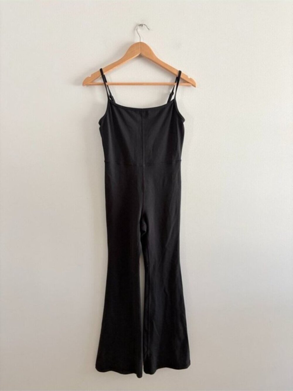 Aritzia Wilfred Free Divinity Kick Flare Jumpsuit Black Size Small - Picture 6 of 8